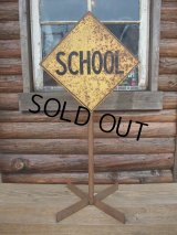 Vintage SCHOOL Sign (AC-409)　