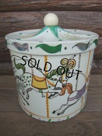Vintage Ice Box / carousel (AC-559) 