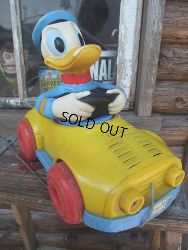 画像1: Vintage Disney DONALD DUCK PULL CAR （AC-581） 