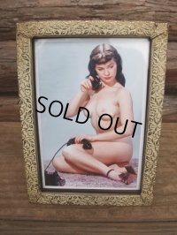 Vintage Pictuer Frame w/Betty Page Pin-Up  (AC-620)