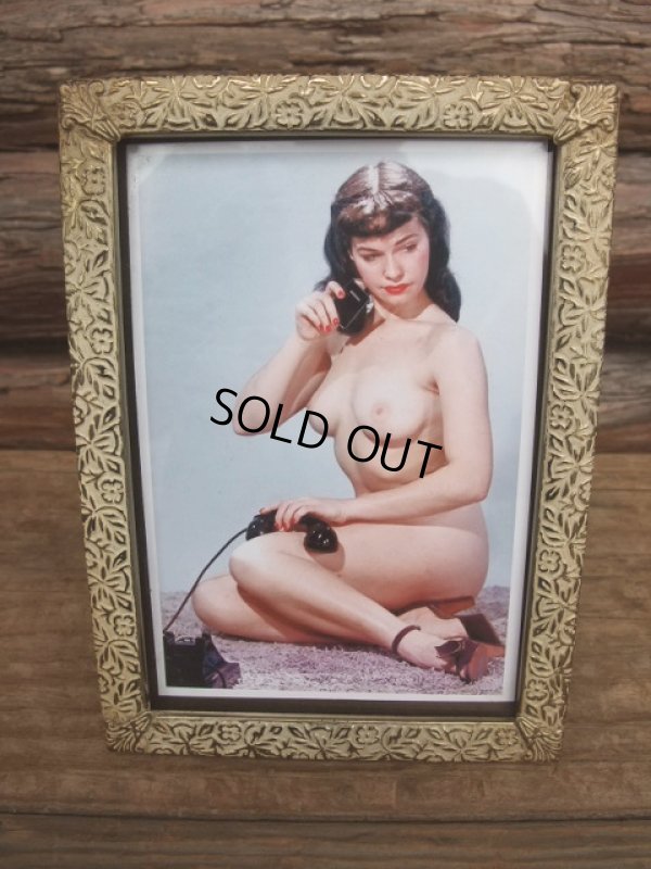 画像1: Vintage Pictuer Frame w/Betty Page Pin-Up  (AC-620)