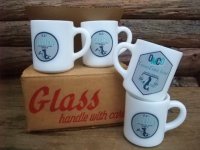 Vintage OMCO Milkglass Mug Dolphin Set (AC-1218)