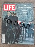 60s Vintage LIFE Magazine / Feb 10,1967 (NK-456) 