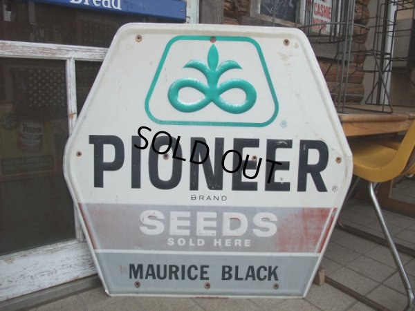 画像1: Vintage PIONEER Seeds Sign (NK968)