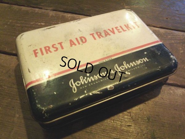 画像1: 70s Vintage Johnson&Johnson First AID Tin Can (NK981)