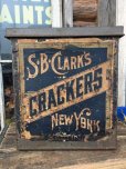 画像1: Vintage SB Clark's Crackers Tin Can (PJ624) (1)