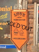 Vintage Pennant Linus&Sally LOVE (DJ84) 
