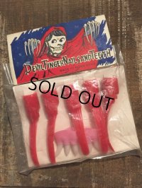 Vintage Devil Finger Nails & Teeth (DJ107）