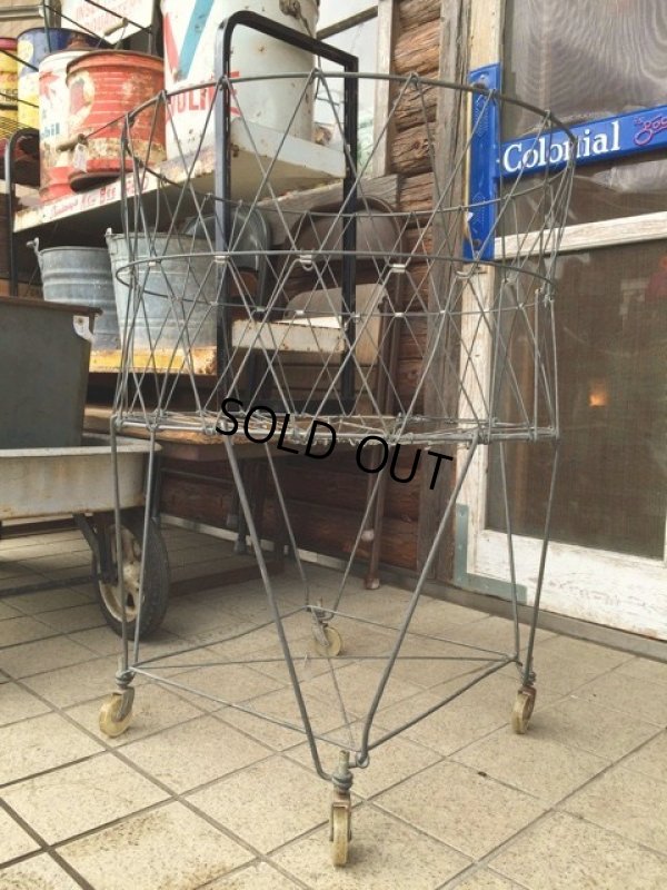 画像1: Vintage Iron Laundry Basket (DJ242)