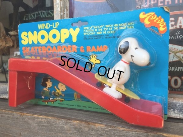 画像1: Vintage Snoopy Wind Up Skate Boarder (DJ606)