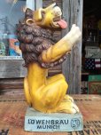 画像1: 70s Vintage Lowenbrau Lion Statue Store Display (DJ897) (1)