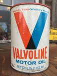 画像1: SALE！ Vintage Valvoline 1 Quart Motor Oil Can (DJ869)  (1)