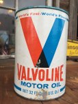 画像1: SALE！ Vintage Valvoline 1 Quart Motor Oil Can (DJ865)  (1)