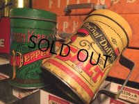 Vintage Percival Duffin's ,Elton Kirby's Salt & Pepper Shakers (MA445)