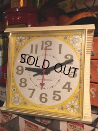 Vintage GE Kitchen Wall Clock Flower (MA443)