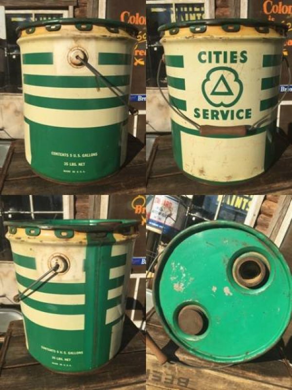 画像2: Vintage Cities Service 5GL Motor Gas/Oil Can (MA422) 