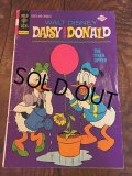 Vintage Comic Disney Daisy and Donald (C29)