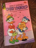 Vintage Comic Disney Daisy and Donald (C30)