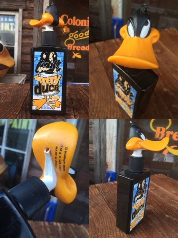 画像2: 90s Vintage WB Daffy Duck Body Moisturizer Bottle (AL014)