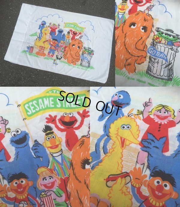 画像2: Vintage Pillow Case Sesame Street (AL090)