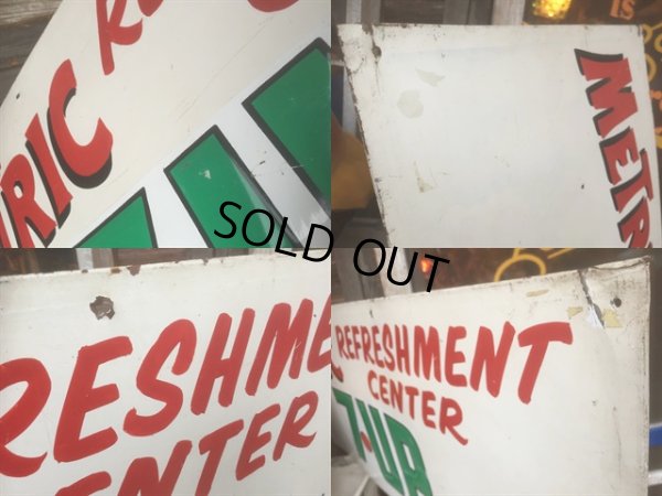 画像4: Vintage 7UP Soda Metal Sign Metric Refreshment Center (AL238)