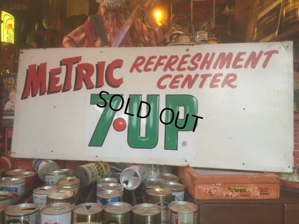 画像1: Vintage 7UP Soda Metal Sign Metric Refreshment Center (AL238)