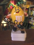 Vintage M&M's Figure Yellow (AL4121)