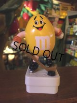 Vintage M&M's Figure Yellow (AL4121)