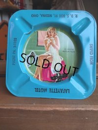 50s Vintage Pin-Up Girl Ashtray LAFAYETTE MOTEL (AL940)