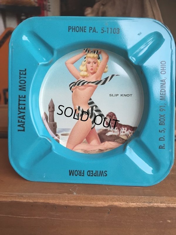 画像1: 50s Vintage Pin-Up Girl Ashtray LAFAYETTE MOTEL (AL938)