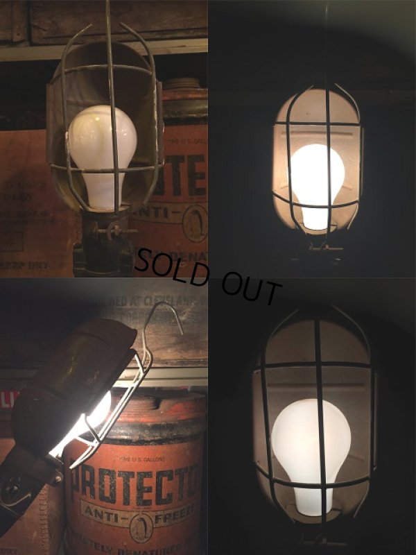 画像4: Vintage Industrial Trouble Lamp (AL982)