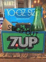 Vintage Soda 6 Pac bottles Cardboard carrying case 7UP (AL0103)