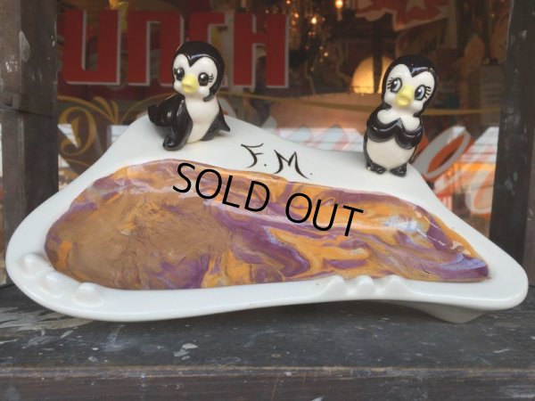 画像1: Vintage Ceramic Penguin Cigarette Ashtray (J125)