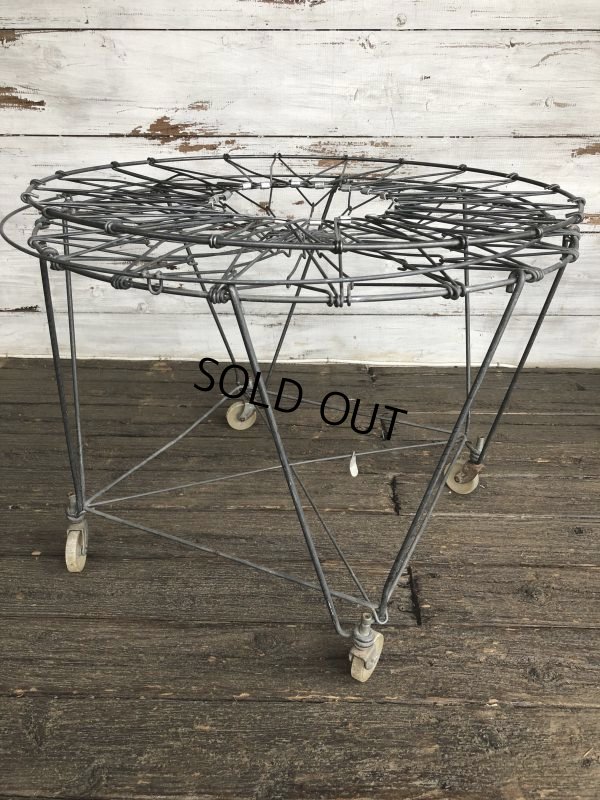 画像3: Vintage Wire Laundry Basket (J285)