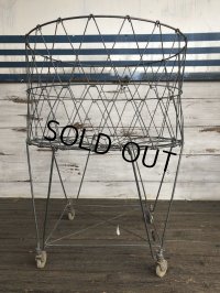 Vintage Wire Laundry Basket (J285)