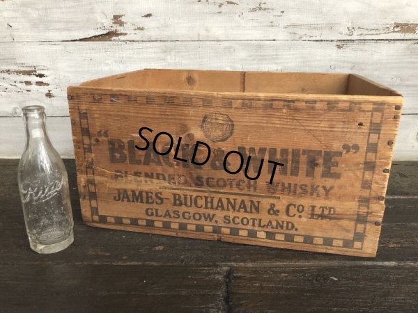 画像1: Vintage Black & White Scotch Whisky  Wooden Crate (J323)