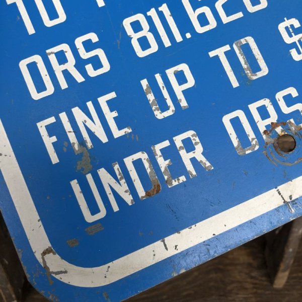 画像4: Vintage Road Sign Handicap Parking (J328)