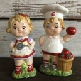 画像1: Vintage Campbell Soup Kids Salt & Pepper Statue (J369) (1)