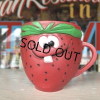 70s Vintage Funny Face mug  Freckle Face Strawberry (J389)