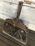 画像6: Vintage WHITE Industrial Metal Dust Pan (J394)