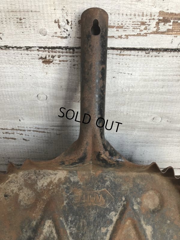画像5: Vintage WHITE Industrial Metal Dust Pan (J394)