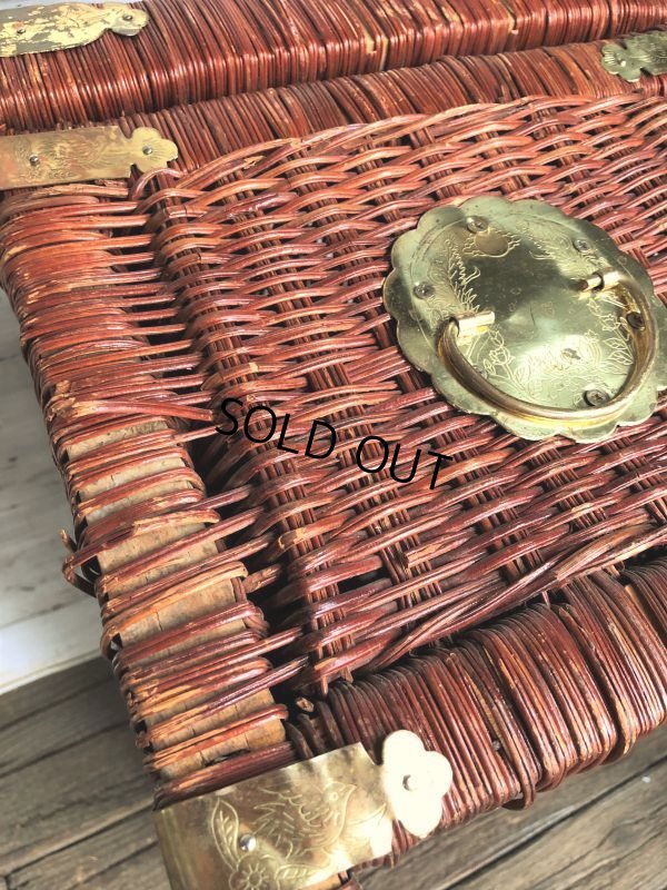 画像9: Vintage Wicker Trunk Chest Basket Large Size (J439)