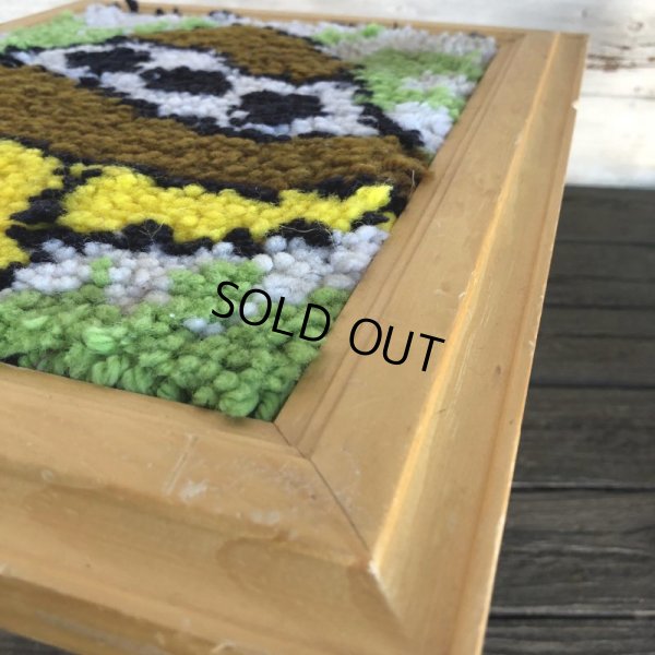 画像4: 70s Vintage Latch Hook Mushrooms Wall Deco (J691)