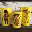 画像1: 70s Vintage McDonalds Captain Crook Plastic Cup (J960)  (1)