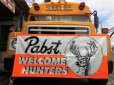 画像1: NOS Welcome Hunters Pabst Brewing Banner Sign (J983) (1)