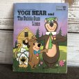 画像1: 70s Vintage Book Yogi Bear & The Bubble Gum Lions (S008) (1)