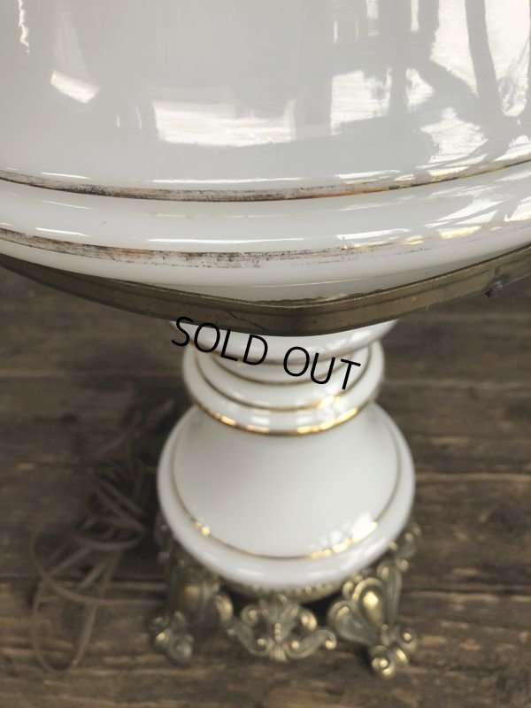 画像8: 60s Vintage Metal Base Milk Glass Hurricane 3 Way Table Lamp (S028)