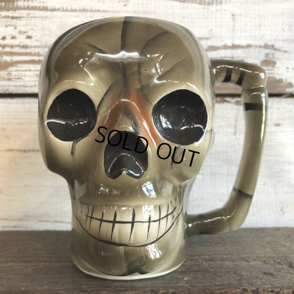 画像1: Vintage Pirates House Skull Mug (S034)