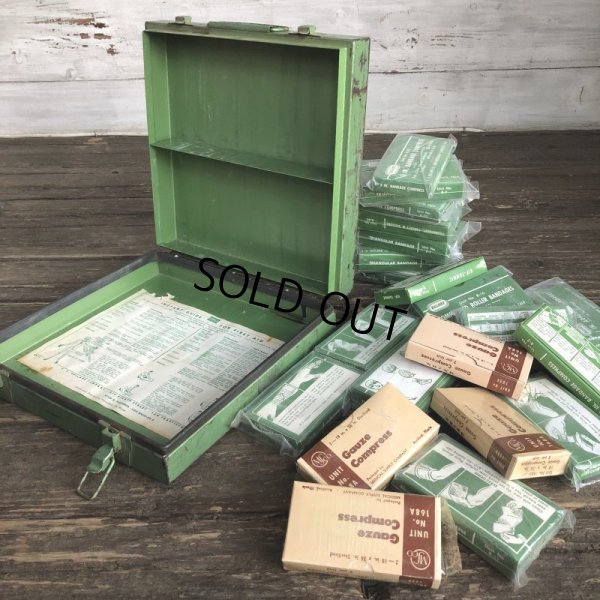 画像8: Vintage Bullard First Aid Kit Mettal Box Cabinet (S120）