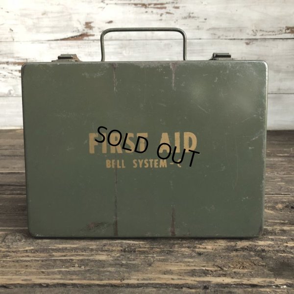 画像2: Vintage Bell System-C First Aid Kit Mettal Box Cabinet (S118）